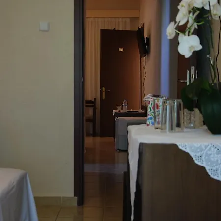 Hotel Achillion 2*